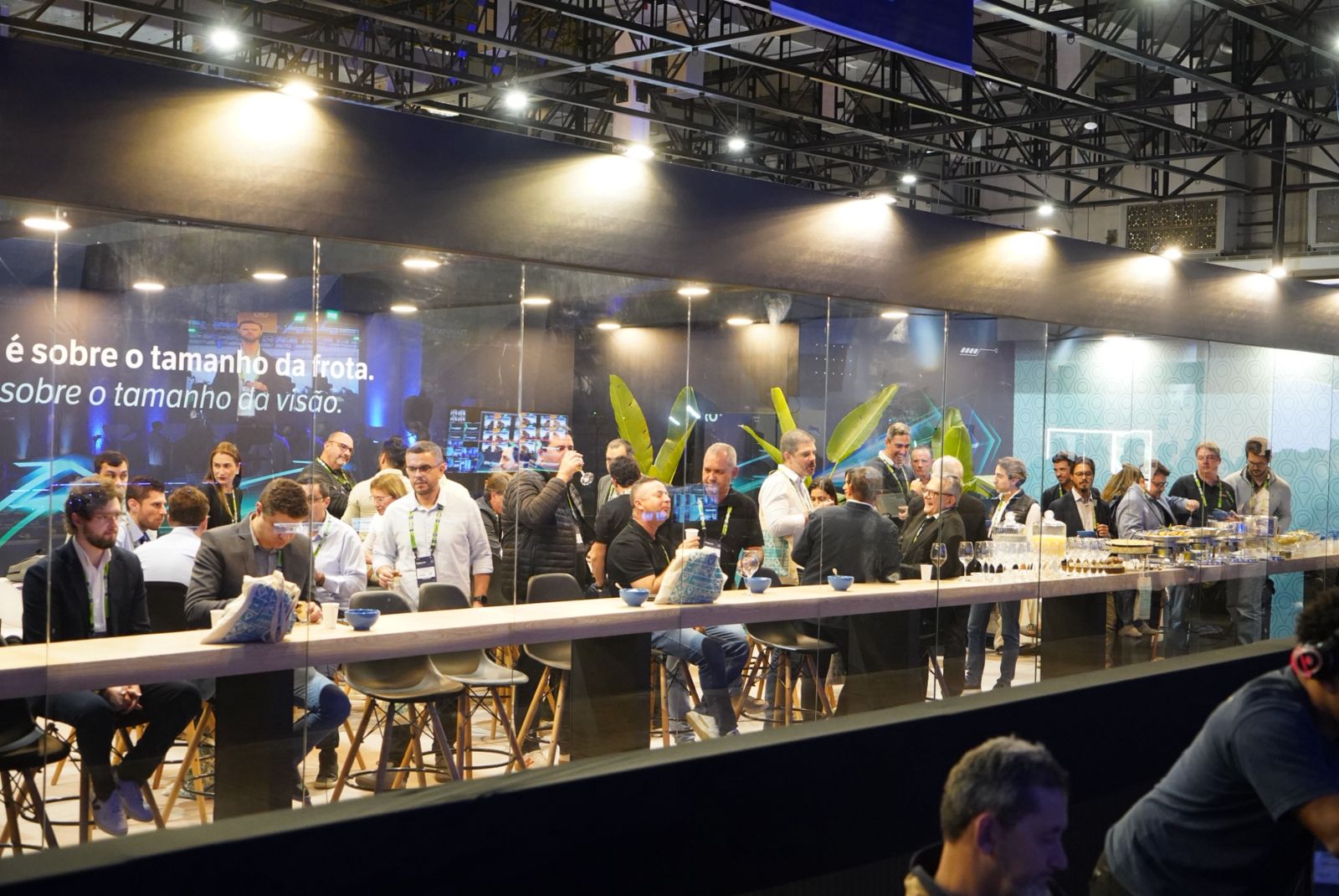 Área de networking e lounge dos participantes